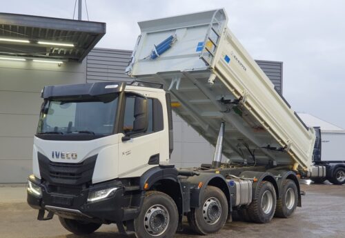 IVECO X-WAY 480 8X4 BENNE