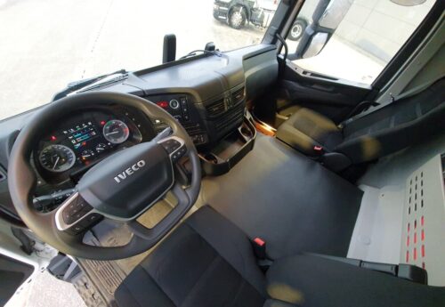 IVECO X-WAY 480 8X4 BENNE – Image 19