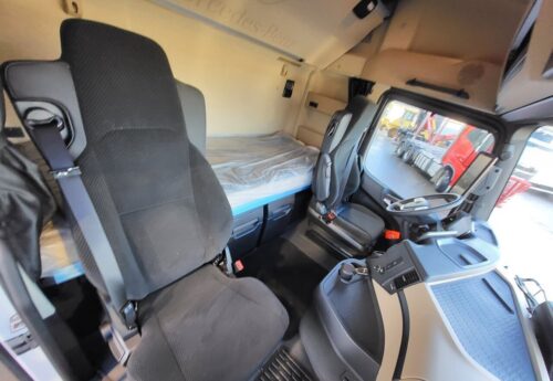 MERCEDES ACTROS 1845 4X2 – Image 19