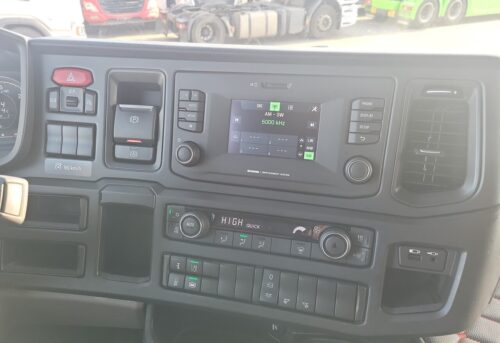 SCANIA S460 4X2 – Image 18